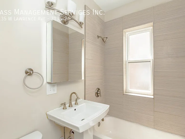 3135 W Lawrence Ave #2 — Photo 3