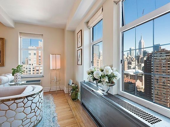 3rd image of 410 W 24th St #18BEC