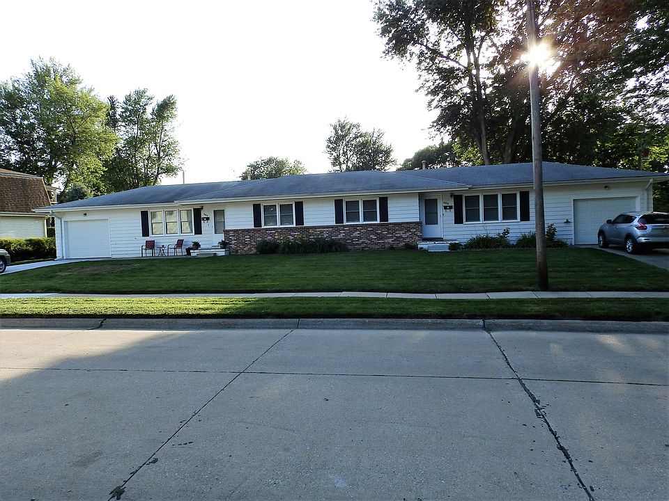 1st image of 404 Cordes Dr
