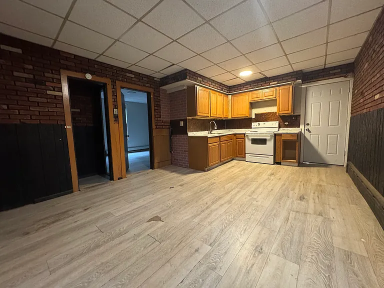 66 Brewster St #1 — Photo 7