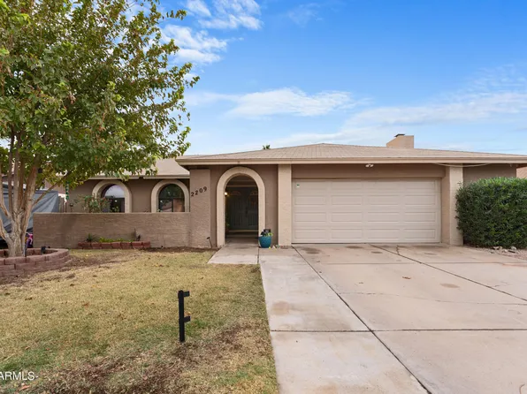 2209 E EMELITA Avenue, Mesa, AZ 85204