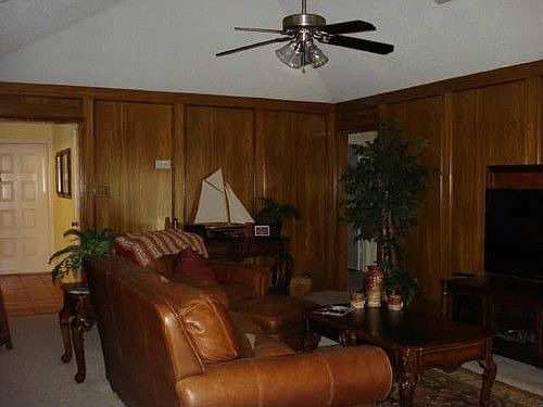 4th image of 3803 Furneaux Ln