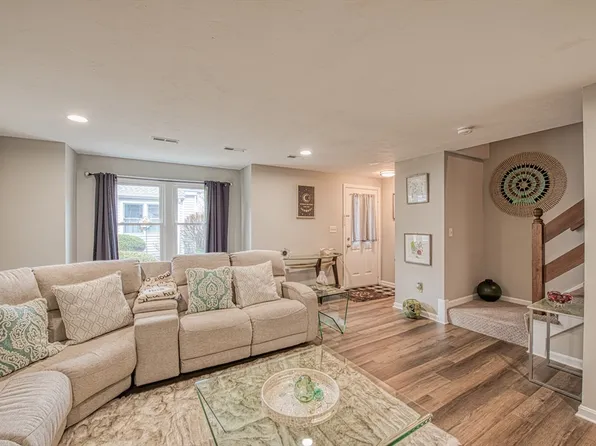 14 Prudence Crandall Ln, North Easton, MA 02356