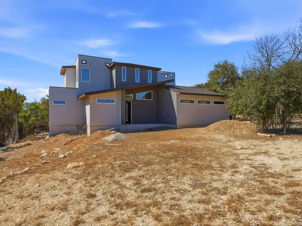 216 Sendera Way, Canyon Lake, TX 78133