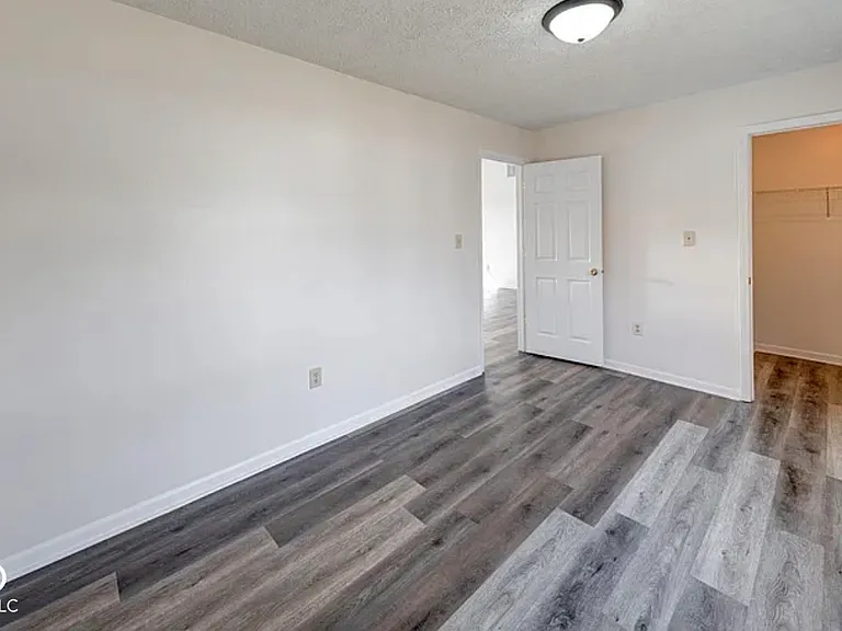 7621 Orchard Village Dr — Photo 15