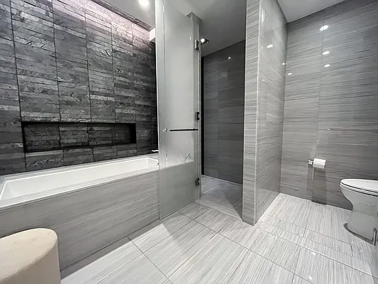 Rented by Winzone Realty Inc | media 36