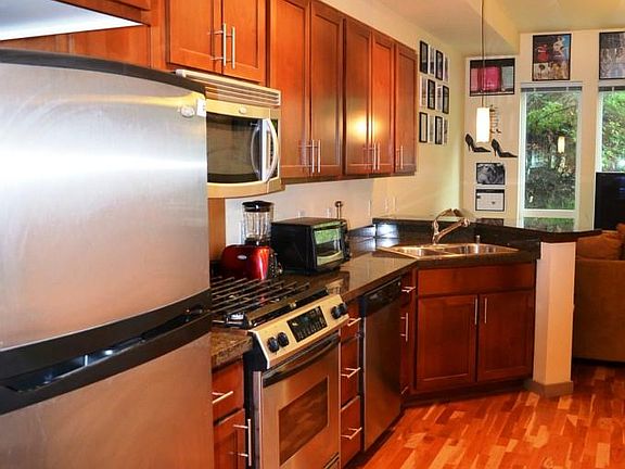 5th image of 375 Kirkland Ave #233