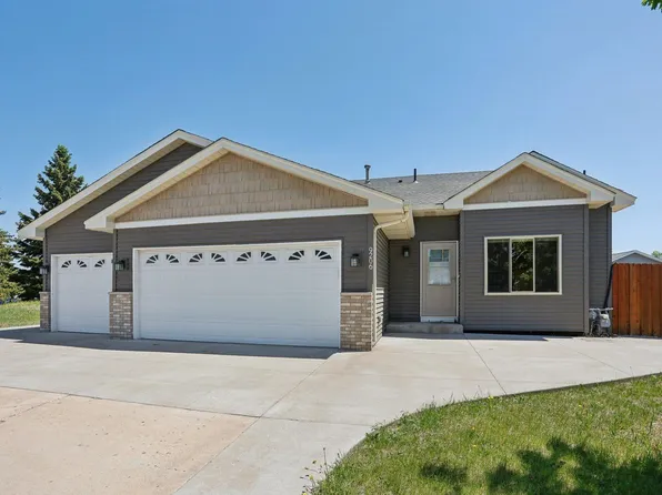 9206 Louisiana Ave N, Brooklyn Park, MN 55445