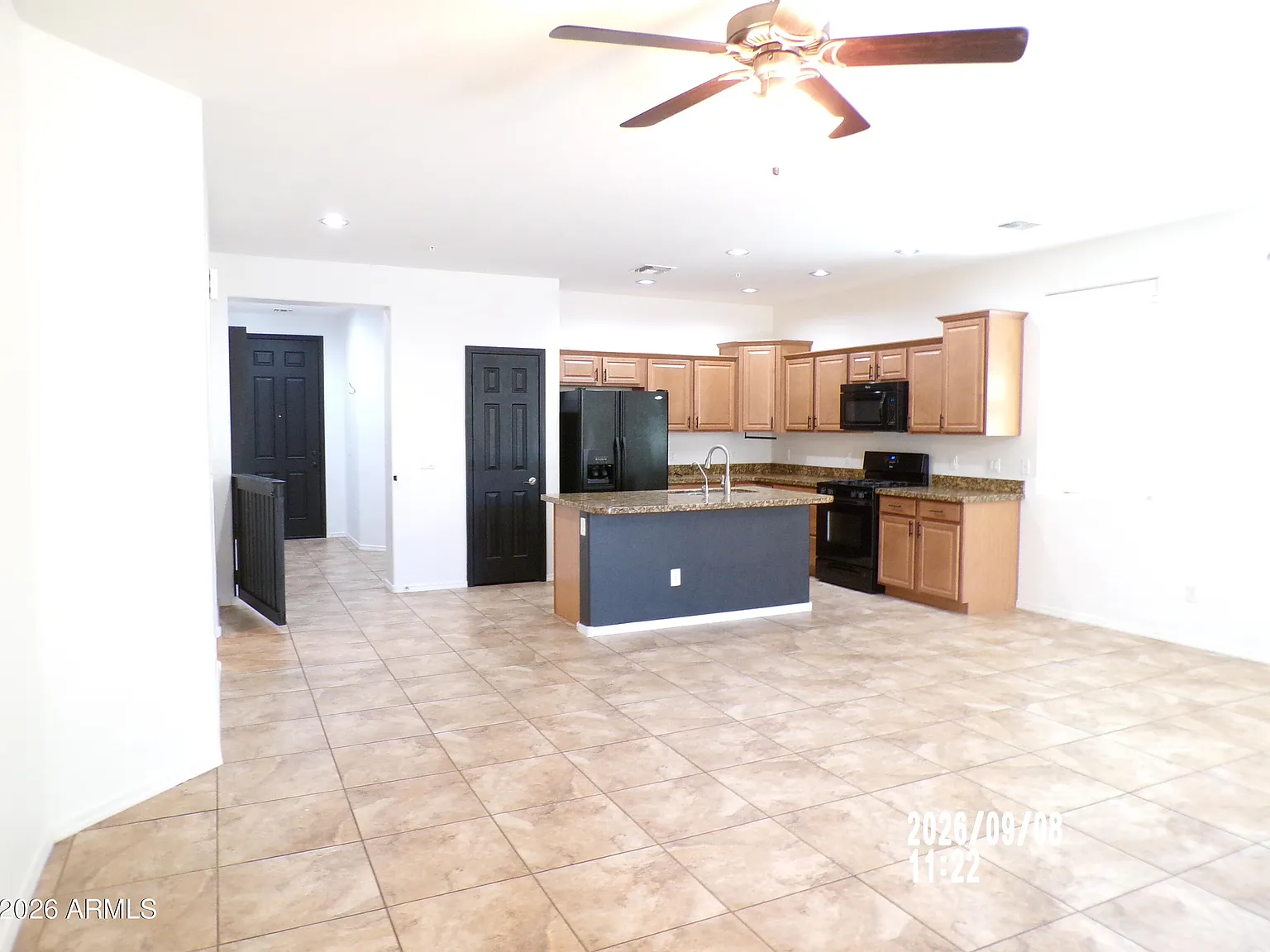 4 bed, 2.0 bath, 1689 sqft, $1,895 — Photo 3