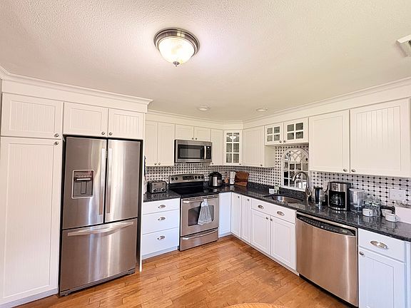 4th image of 480 Forest Rd