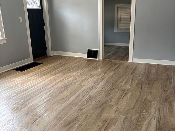 2nd image of 124 Grant St #1