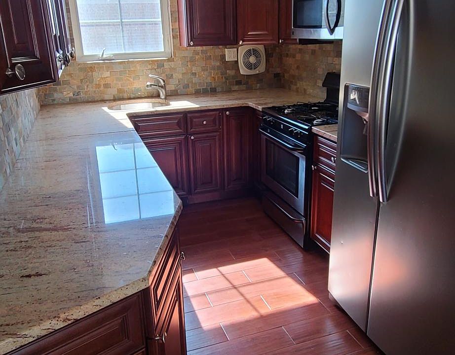 1st image of 1537 Dwight Pl #2