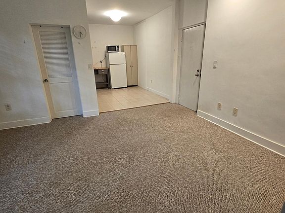 4th image of 2401 Overbrook St APT 206