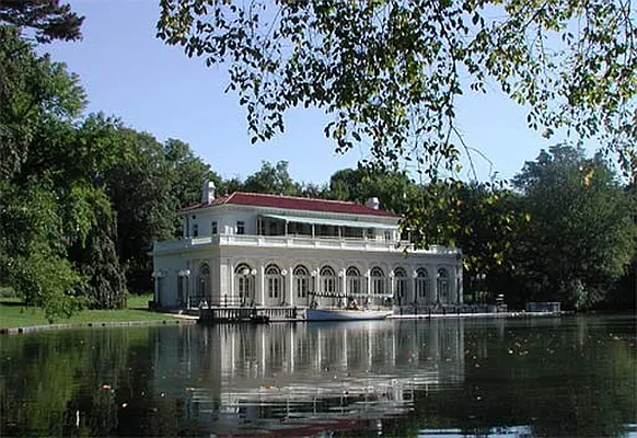 Rented by Lang Realty LLC | media 2