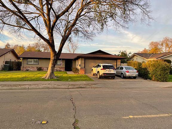 2nd image of 719 E Robinhood Dr