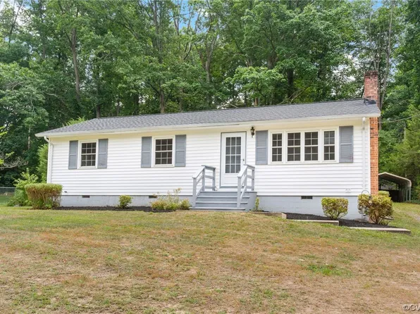 17110 SW Elm St, Bowling Green, VA 22427