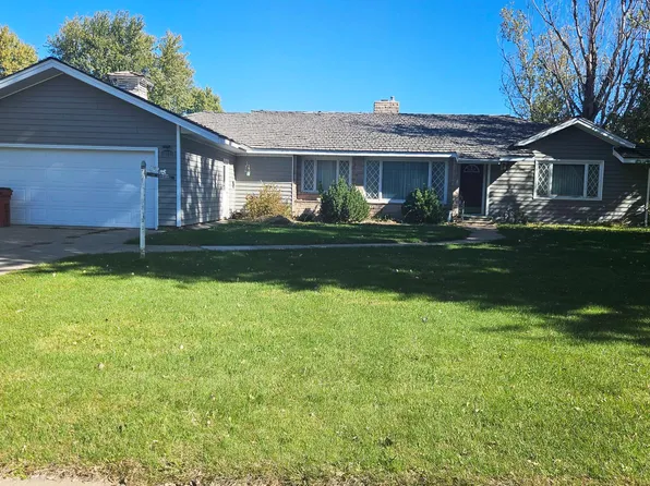 207 W State St, Brady, NE 69123