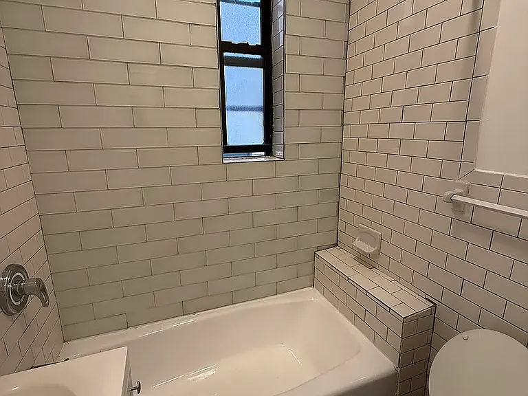 25-21 31st Ave #D55 — Photo 9