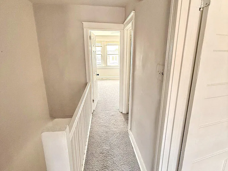 119 Whitely Ter — Photo 10