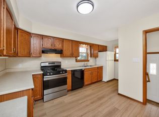2222 E 41st St, Des Moines, IA 50317