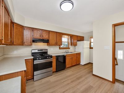 2222 E 41st St, Des Moines, IA, 50317