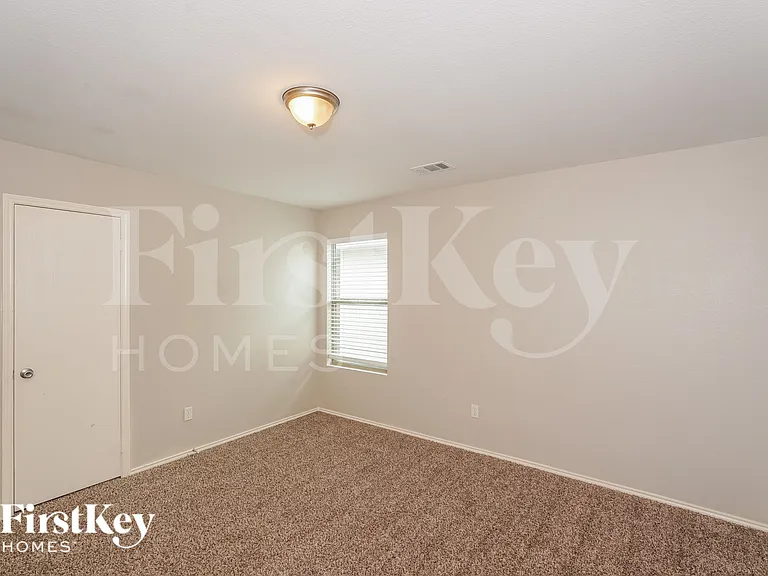 8057 Plateau Dr — Photo 14