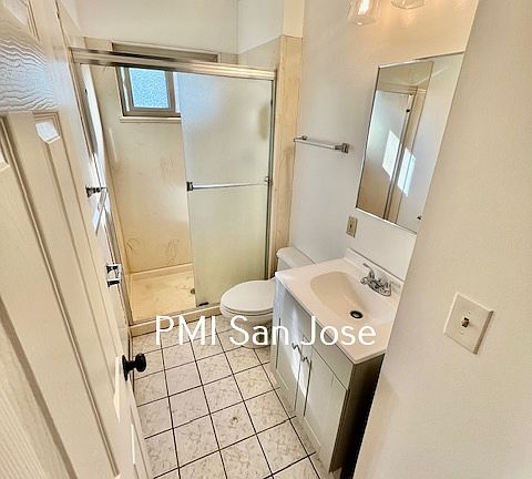1423 Fontainbleu Ave - Master Bath_11282023