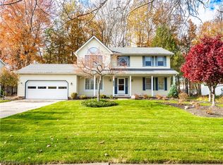6860 S Camelot Dr, Mentor, OH 44060