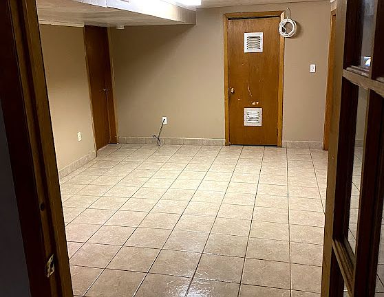 3rd image of 625 Rosedale Ave #1