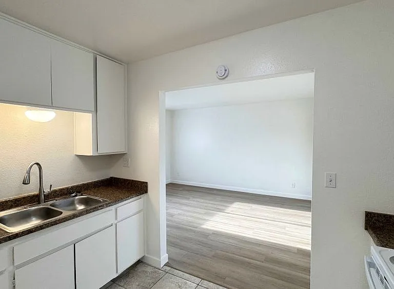7791 Linda Vista Rd — Photo 8