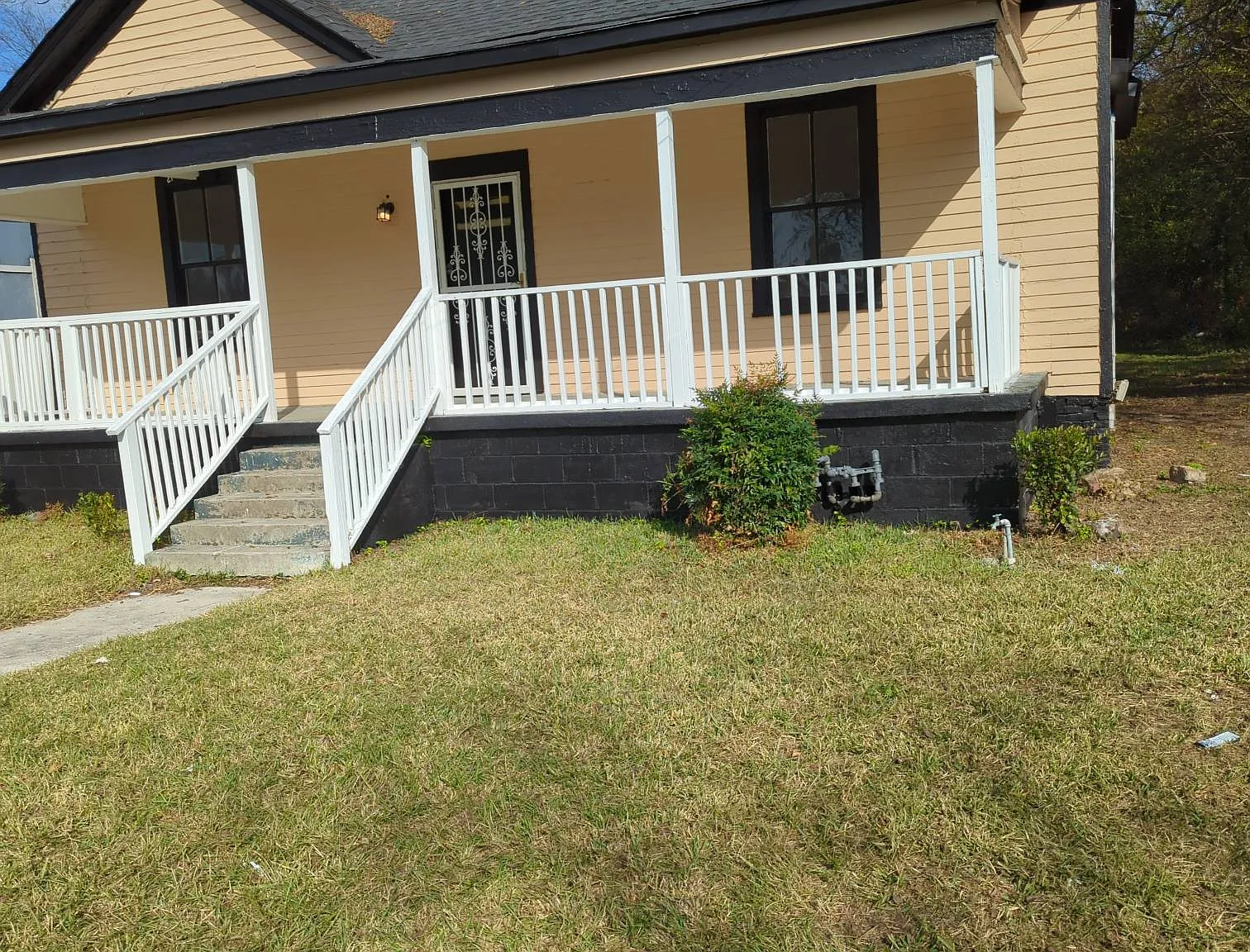 645 Rutherford Avenue - 1 — Photo 3