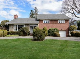 17 Merillon Ave, Garden City, NY 11530
