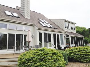 4 Grasslands Ln, Cataumet, MA 02534