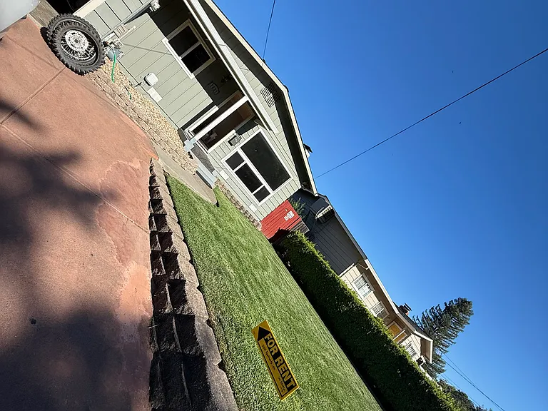 1331 Rose Ave — Photo 1