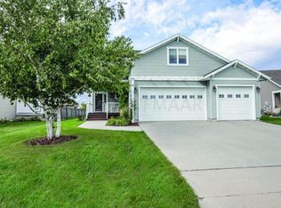 1470 Sterling Ct, West Fargo, ND 58078