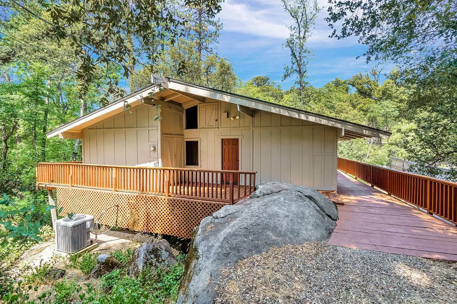 42882 Scenic Dr photo 1