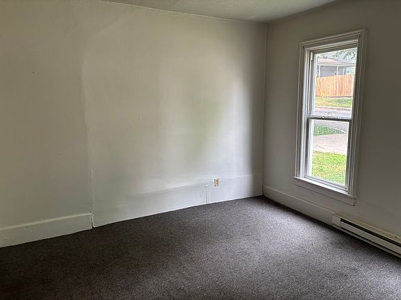 5th image of 299 N Market St APT C