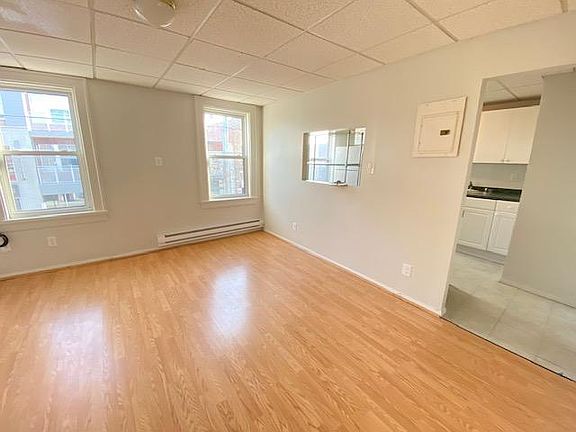 4th image of 246 Main St #A