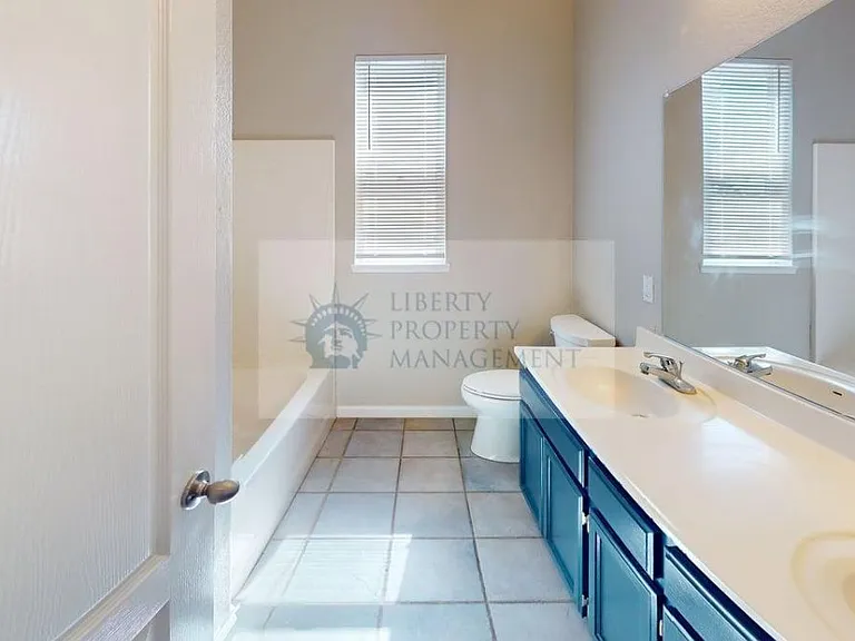 5249 Stonehart Ln — Photo 22