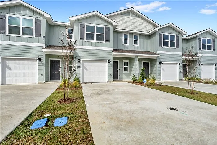 3 bed, 2.5 bath, 1537 sqft, $1,875 — Photo 2