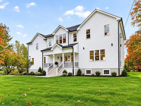 30 Mill St, Holliston, MA 01746