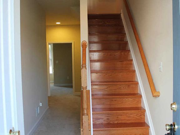 3rd image of 42495 Magellan Sq
