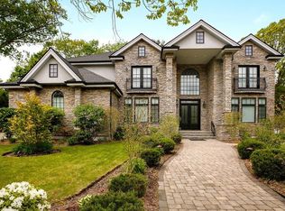 41 Redwood Rd, Newton, MA 02459