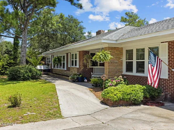 367 Island Road, Harkers Island, NC 28531