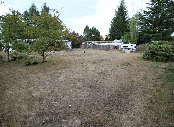 2nd image of 610 NE 103rd Ct
