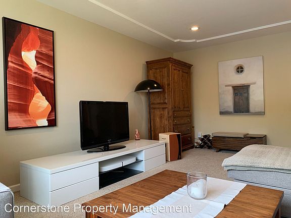 5th image of 2032 Casa Mia Dr