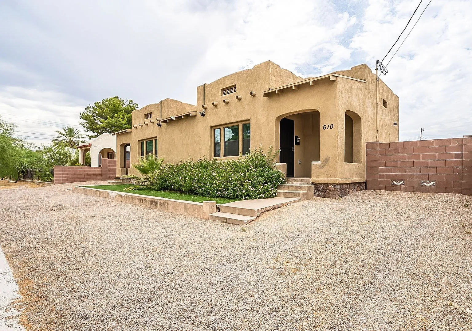 610 E. Helen St. — Photo 3