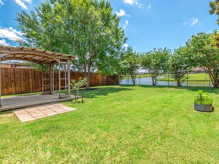 12763 Cardinal Creek Dr — Photo 4