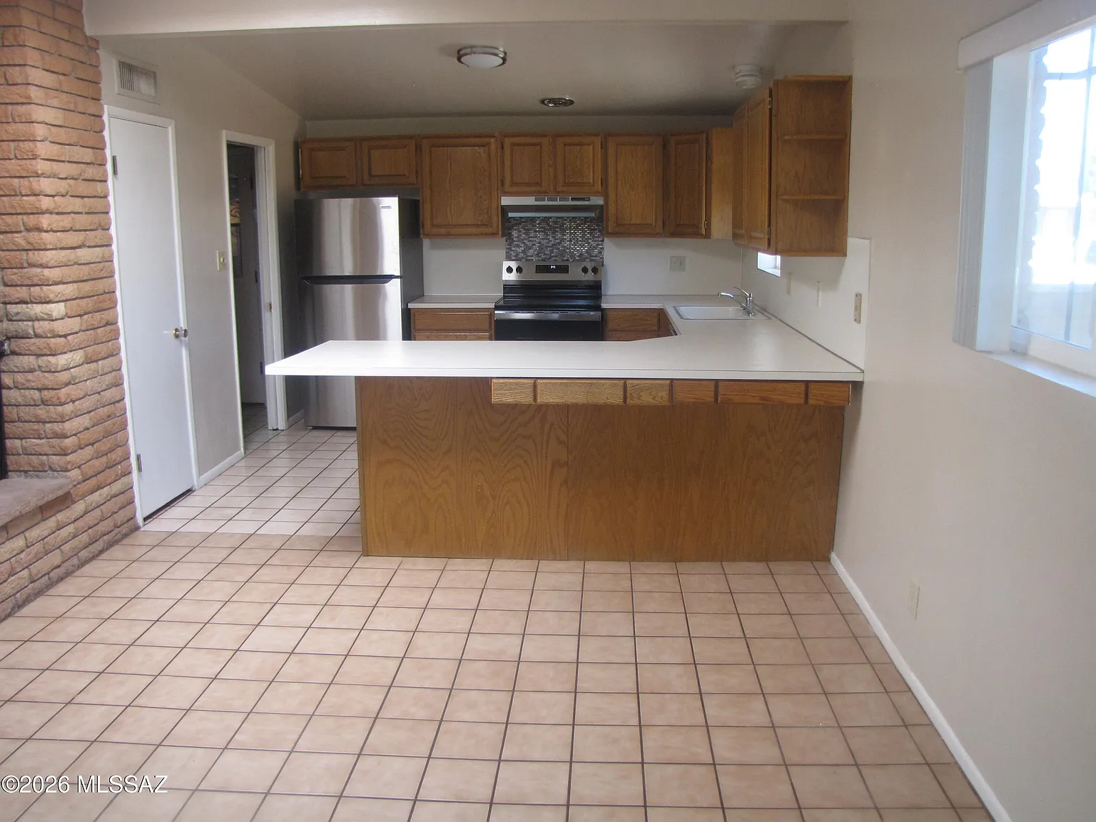 3 bed, 2.0 bath, 1515 sqft, $1,600 — Photo 3