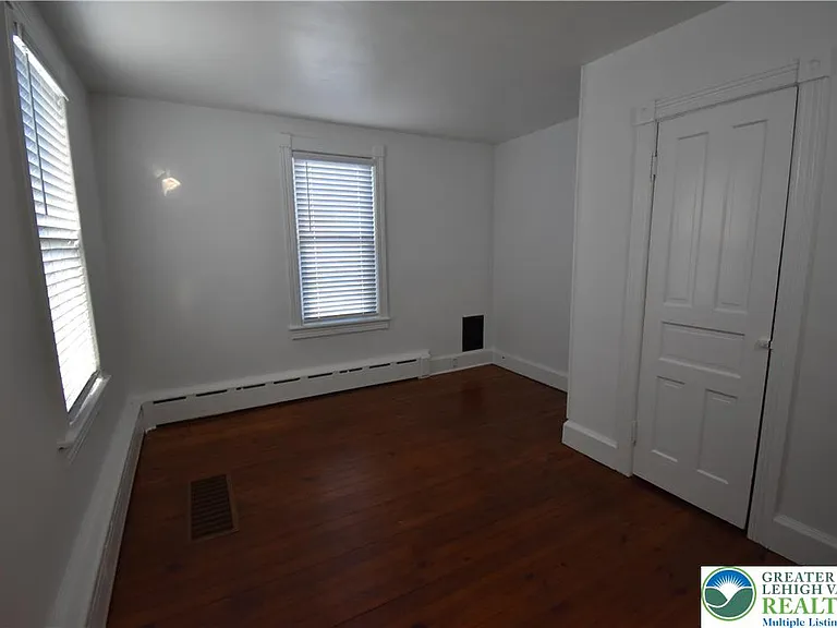 204 N 9th St — Photo 23